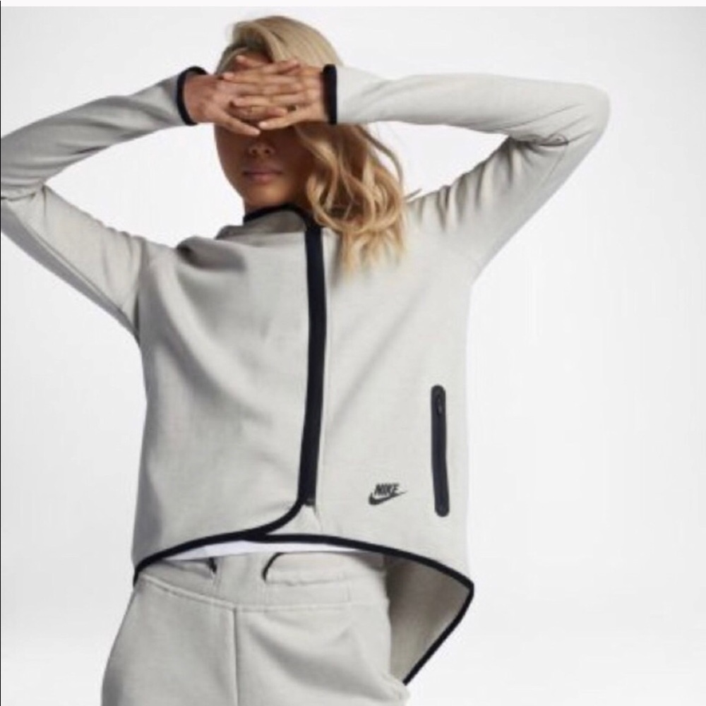 Nike tech fleece cape hoodie